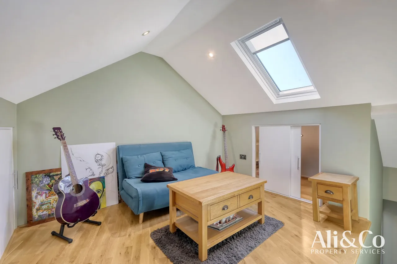 Charles Street, Grays, Essex, RM17 6DX, photo 11