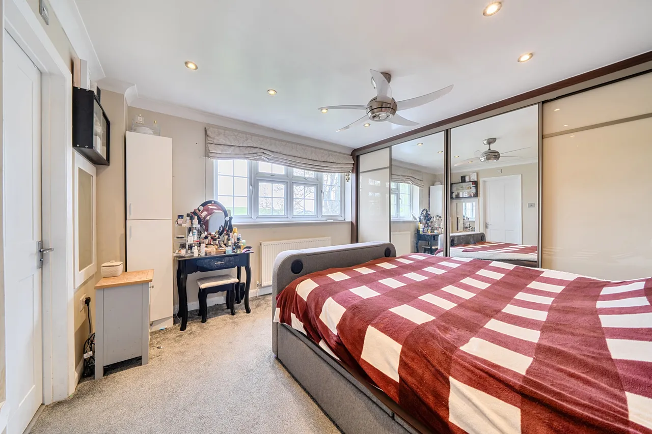 Swakeleys Road, Ickenham, UB10, photo 7