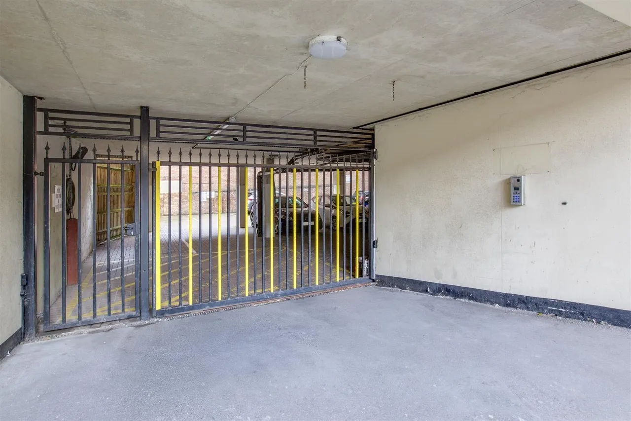 Corporation Street, High Wycombe, HP13, photo 14