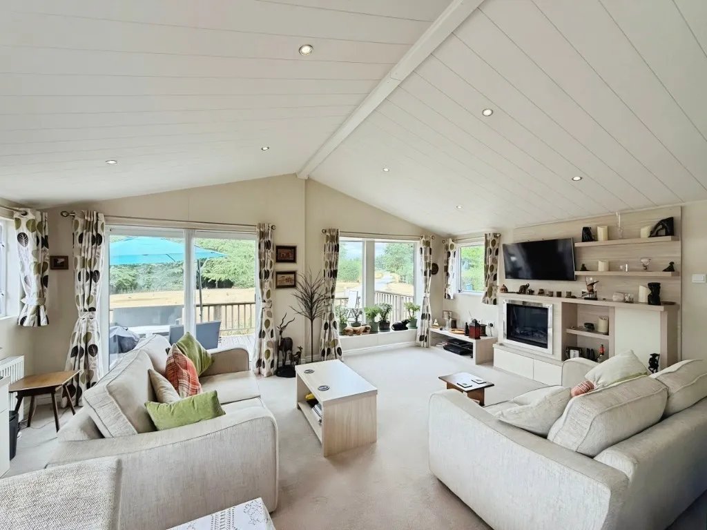 The Springs, Salters Lane, Fladbury, WR10, photo 2