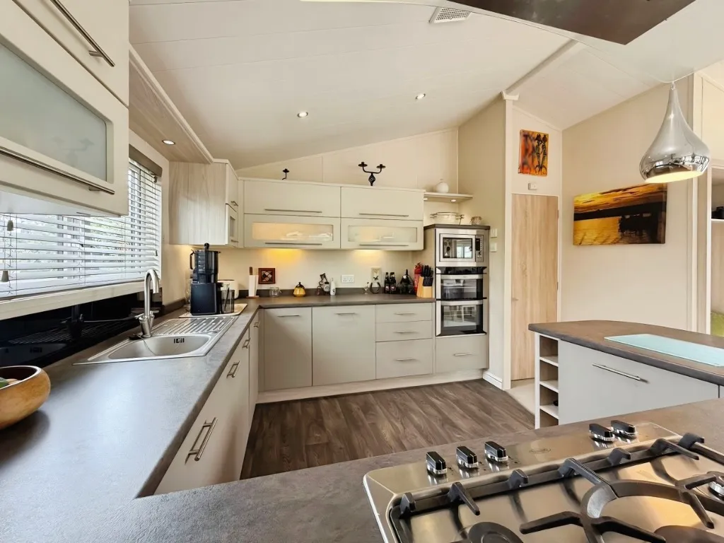 The Springs, Salters Lane, Fladbury, WR10, photo 4