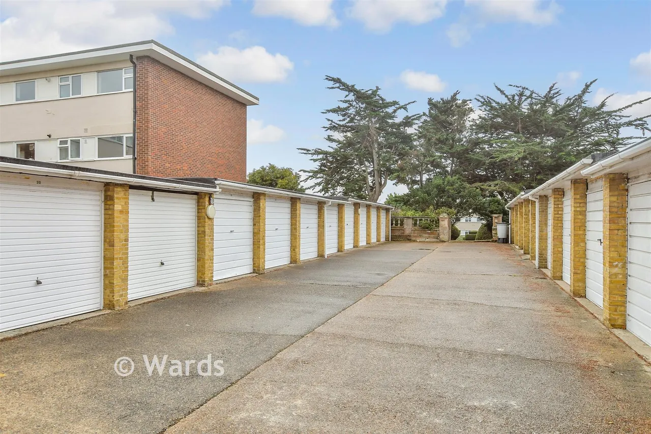 Lord Warden Avenue, Walmer, CT14, photo 17
