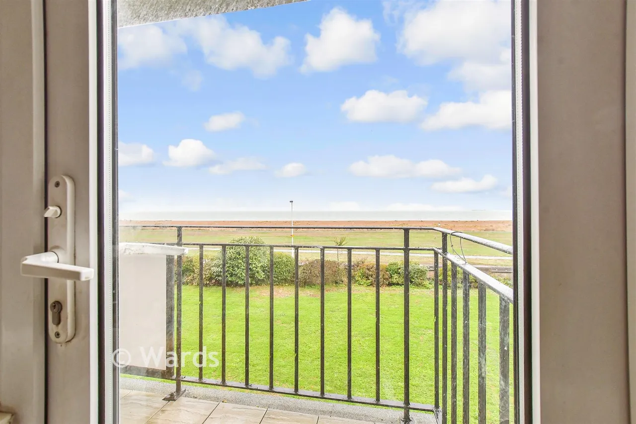 Lord Warden Avenue, Walmer, CT14, photo 14