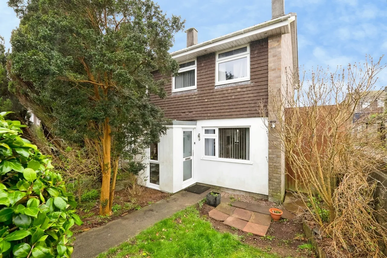 2 bed house for sale, Polwheal Road, Tolvaddon, TR14