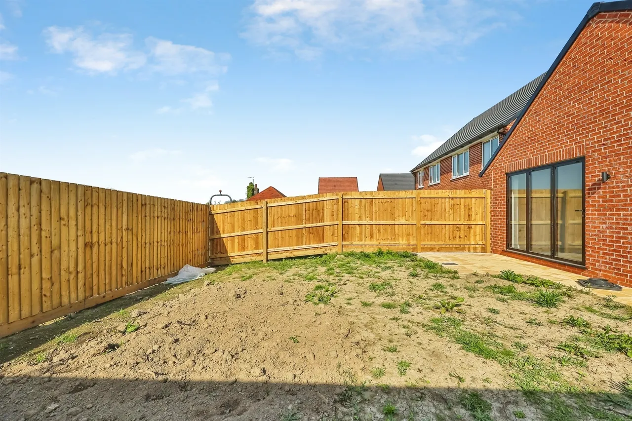 Foresters Rise, Newthorpe, NG16, photo 19