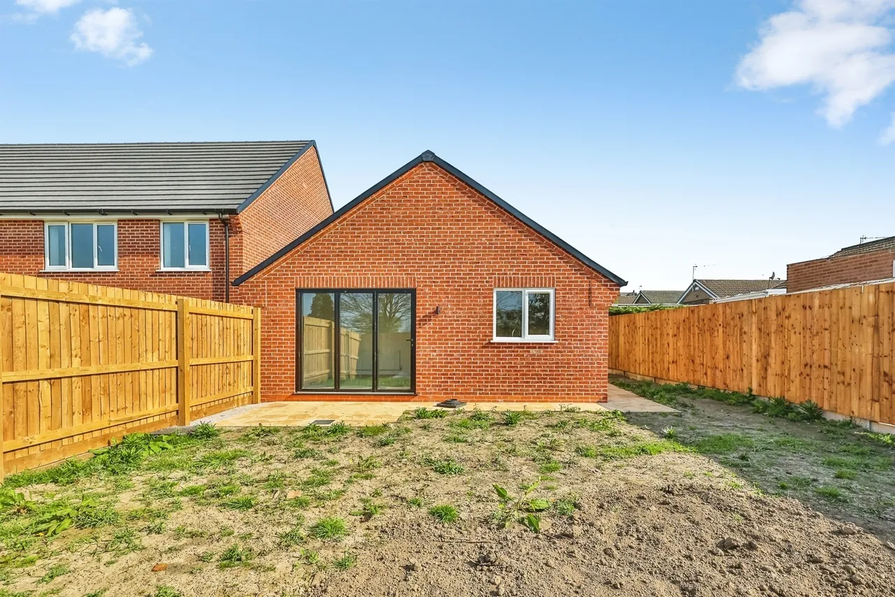 Foresters Rise, Newthorpe, NG16, photo 17