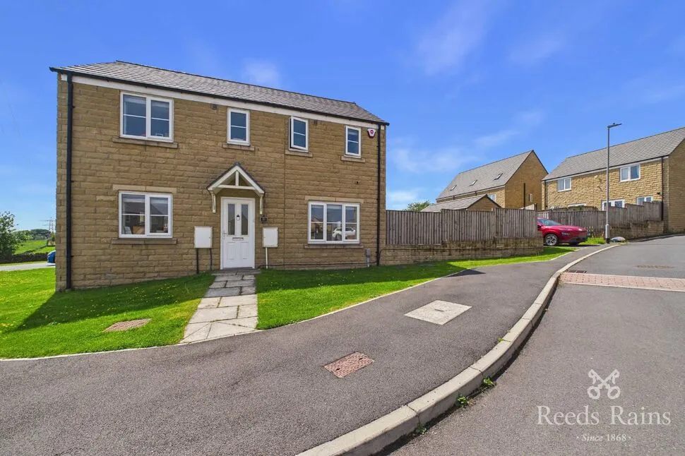 3 bed house for sale — Haigh Road, Lindley, Huddersfield, West Yorkshire, HD3