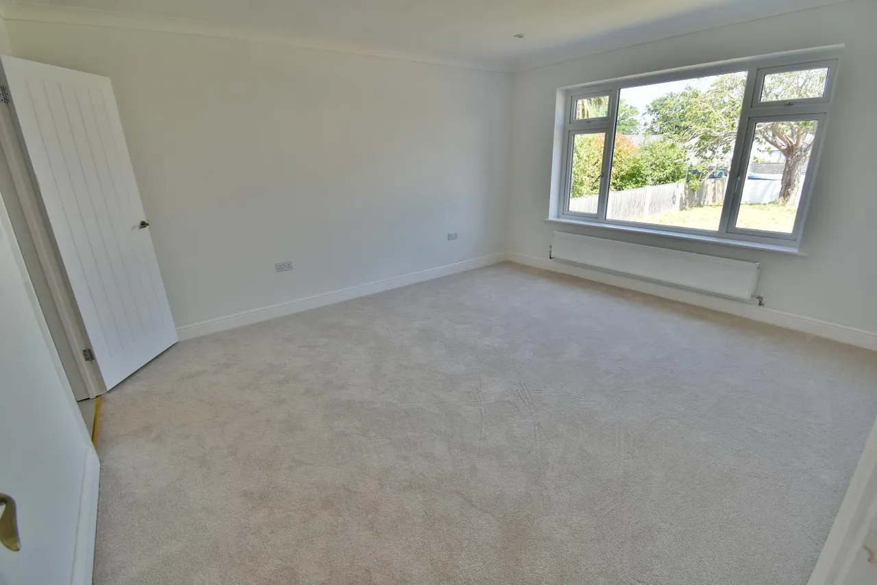 Bracken Road, BH22, photo 8