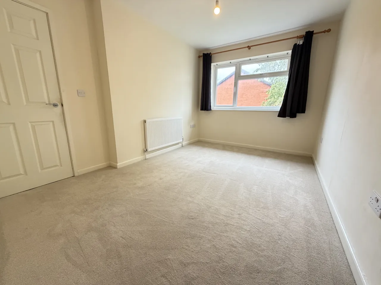 Matlock Close, RUGBY, photo 10