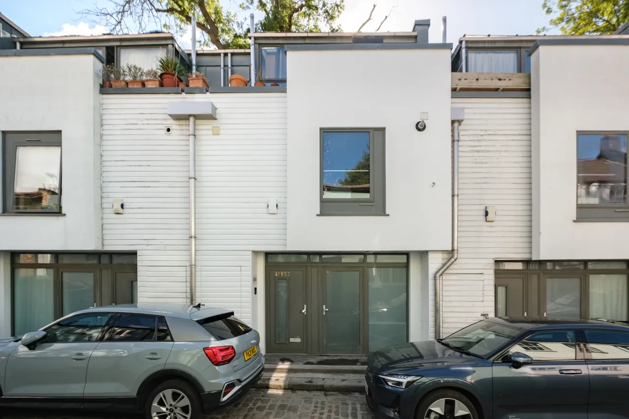 Camden Mews, London, NW1, photo 2