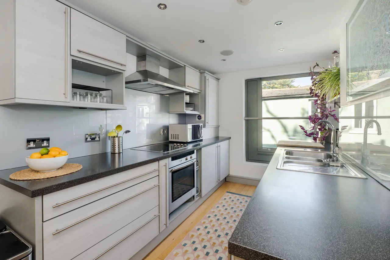 Camden Mews, London, NW1, photo 5