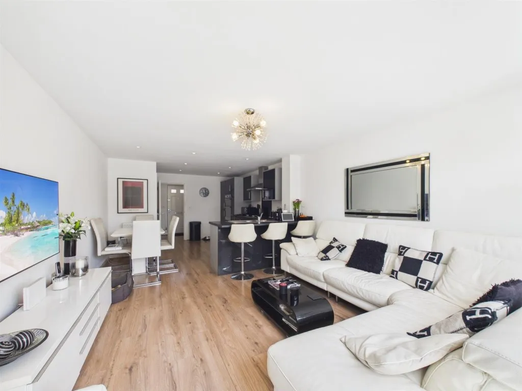 Seaview Avenue, Peacehaven, BN10, photo 3