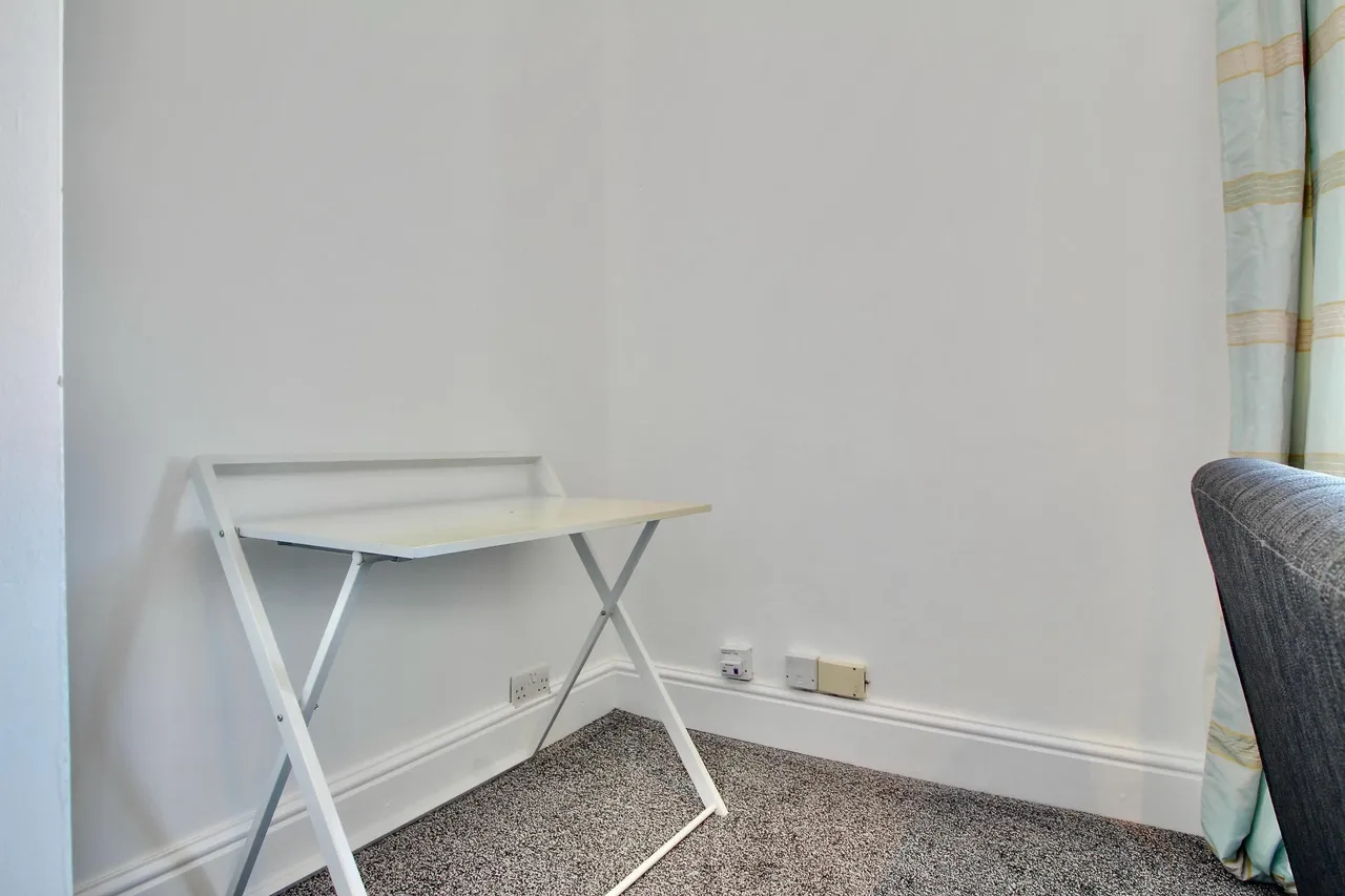 Tomkinson Road, Nuneaton, CV10, photo 6