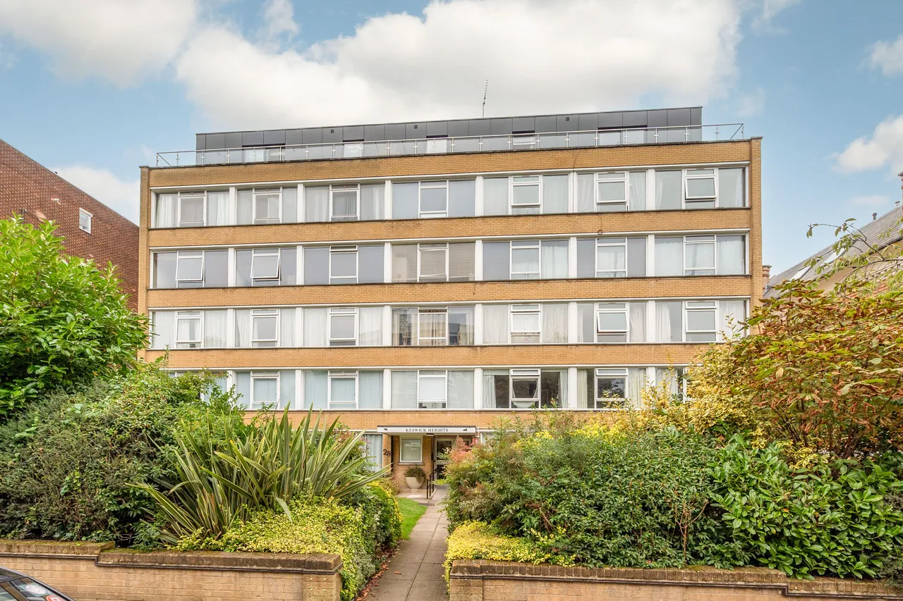 2 bed flat for sale — 12 Keswick Heights, 28 Keswick Road, London