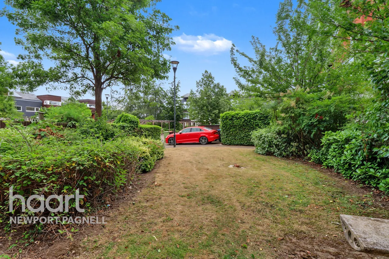 Addenbrookes Road, Newport Pagnell, MK16, photo 14