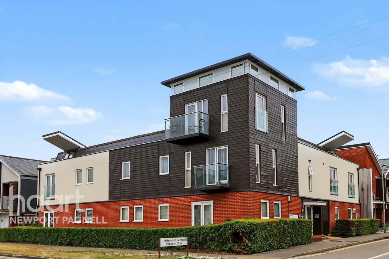 2 bed flat for sale, Addenbrookes Road, Newport Pagnell, MK16