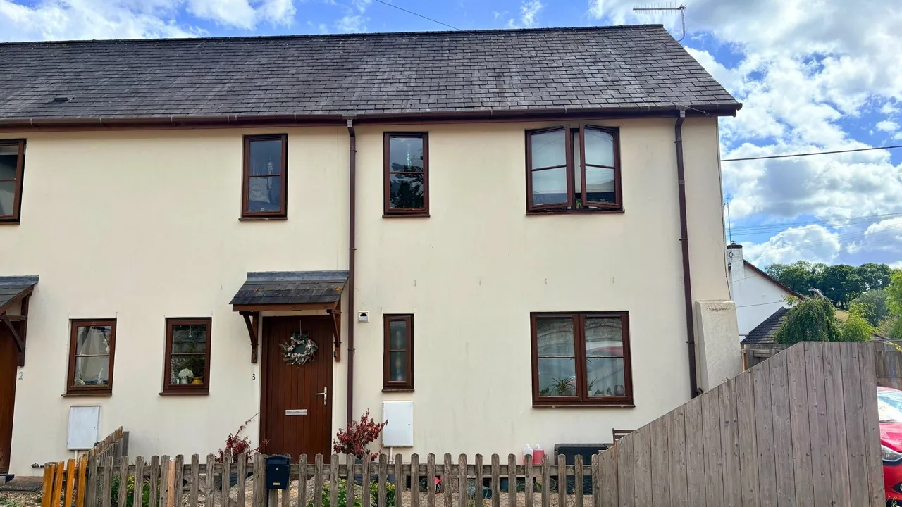 3 bed property to rent — Dove Cott, Westwood, Crediton, Devon, EX17