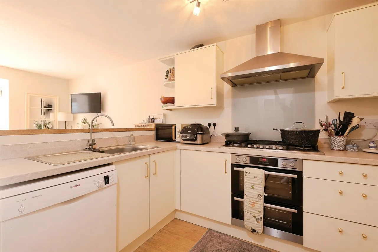 Jasper Tudor Crescent, Abergavenny, NP7, photo 5
