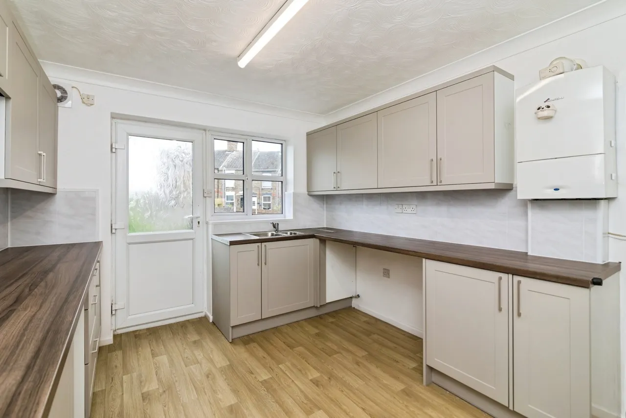 Commodore Road, Lowestoft, Suffolk, NR32, photo 5