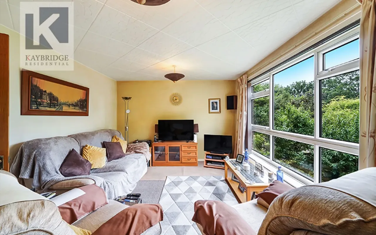 Curtis Road, Epsom, KT19, photo 2