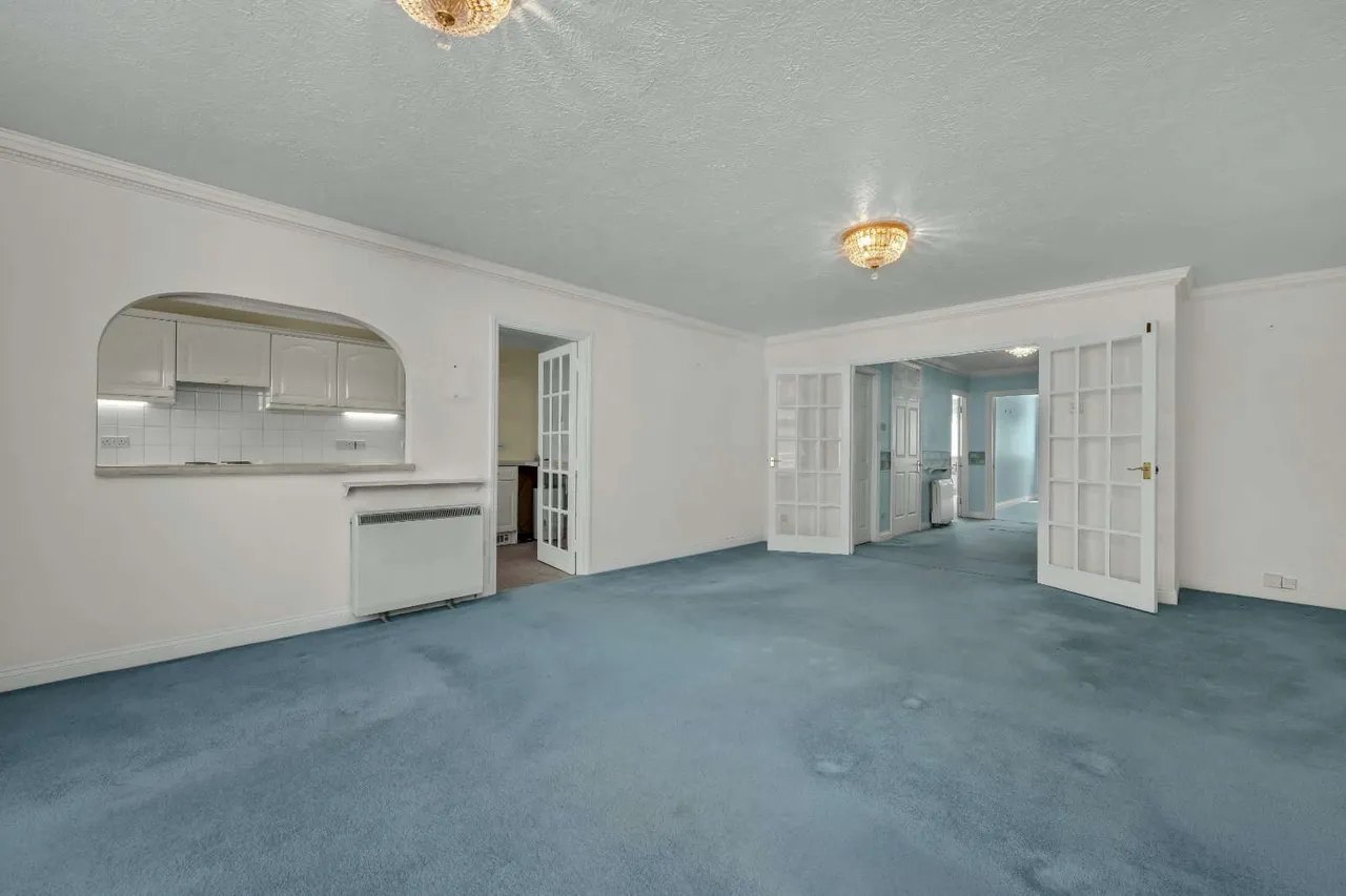 Farington Acres, Vale Road, Weybridge, Surrey, KT13 9NH, photo 3