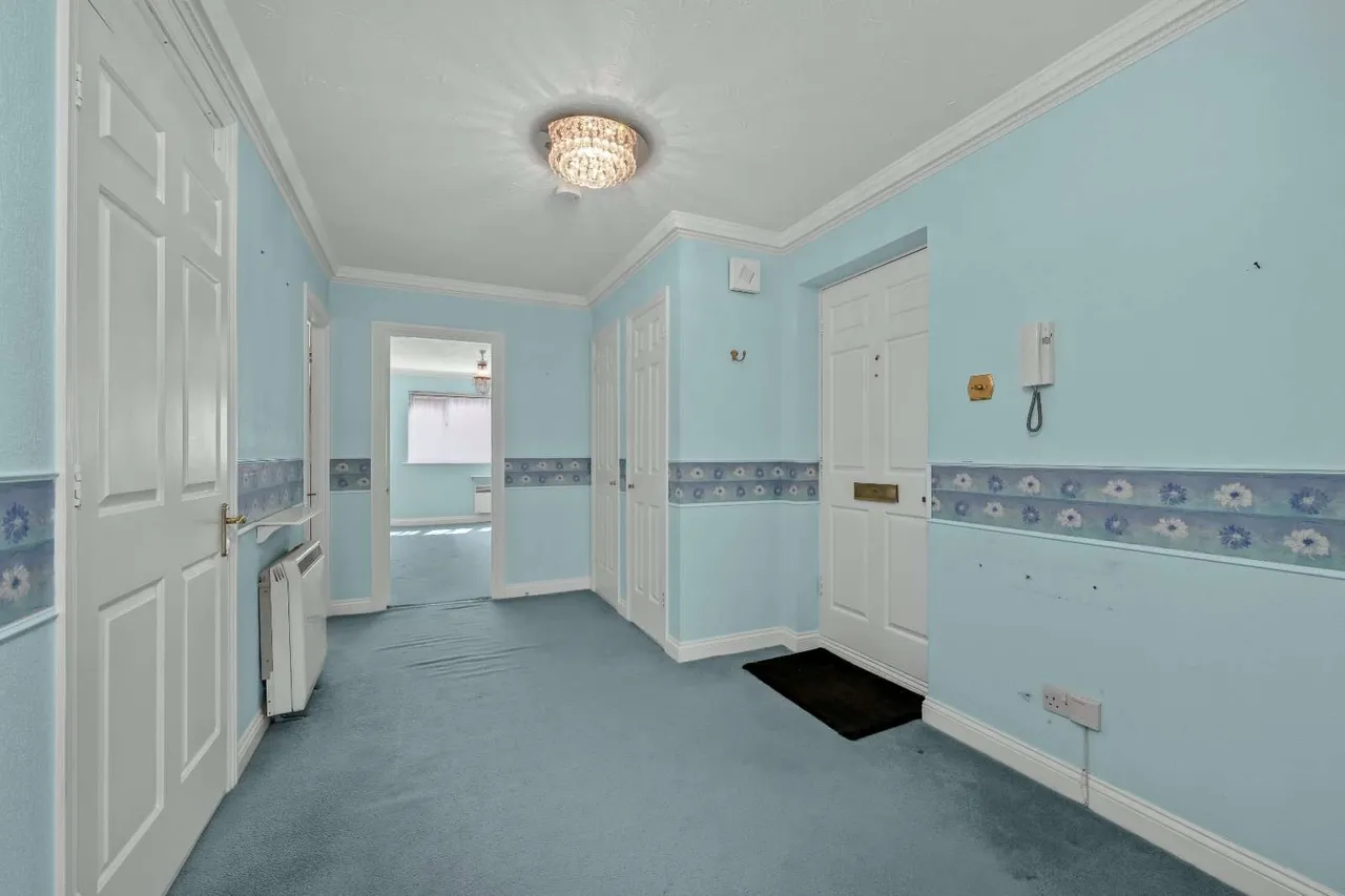 Farington Acres, Vale Road, Weybridge, Surrey, KT13 9NH, photo 5