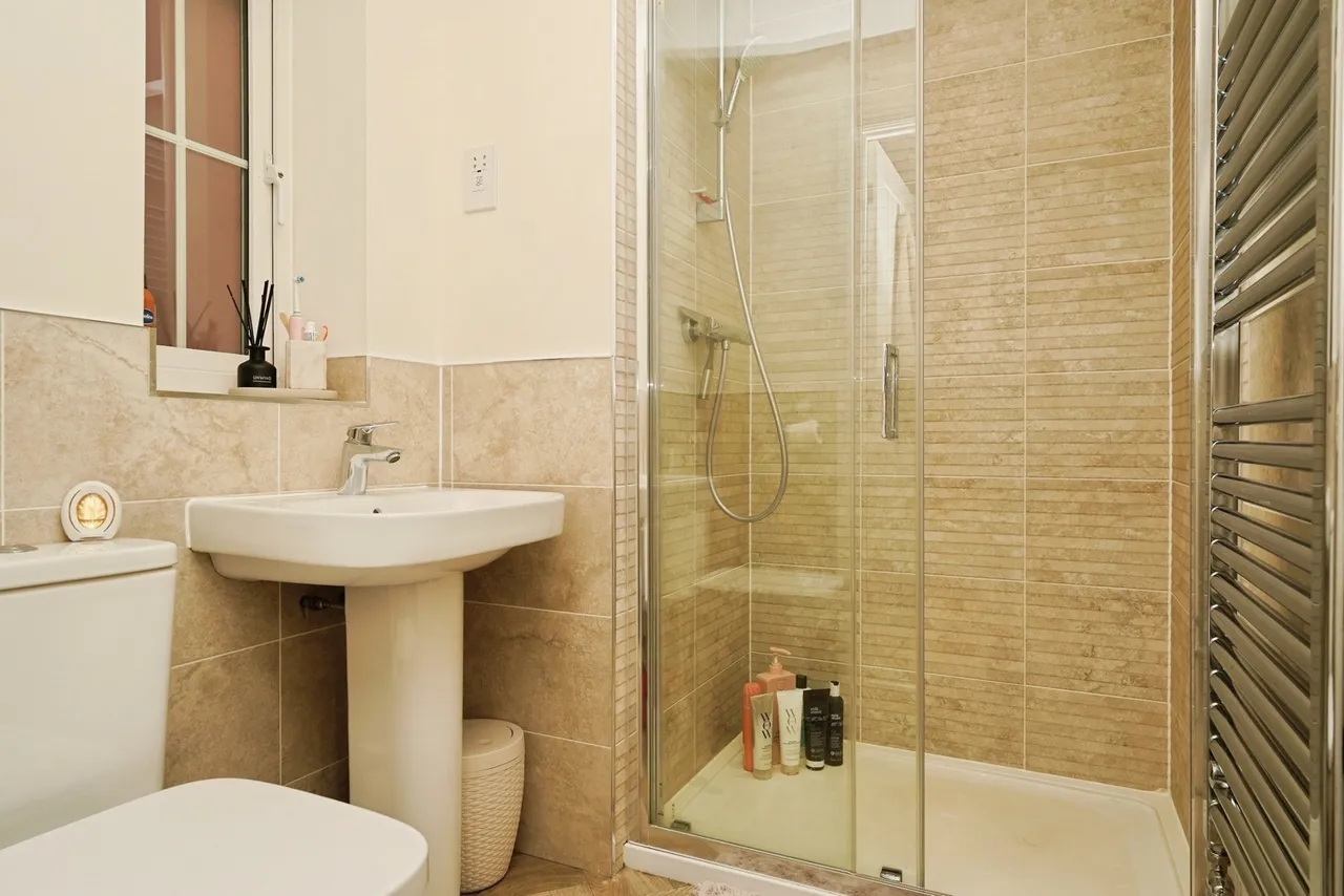 Aster Close, Twigworth, GL2, photo 11