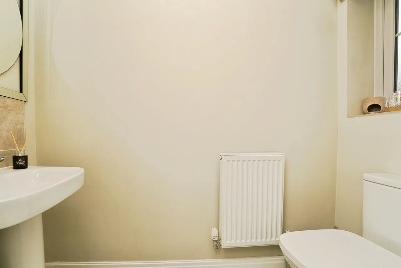 Aster Close, Twigworth, GL2, photo 7