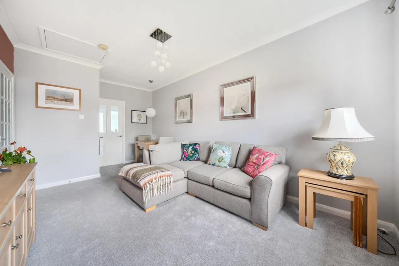Orchard Close, Thame, photo 2