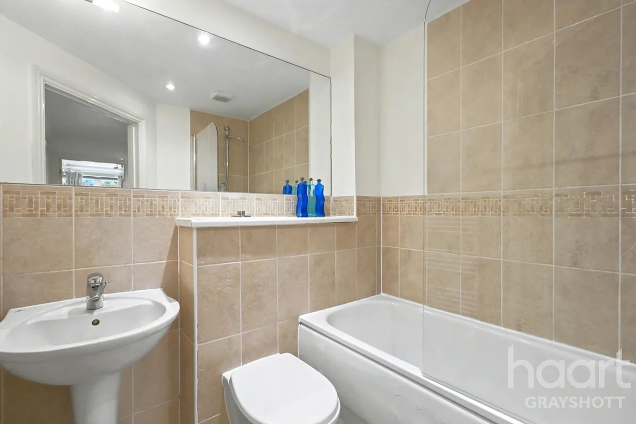 Boundary Road, Grayshott, GU26, photo 5