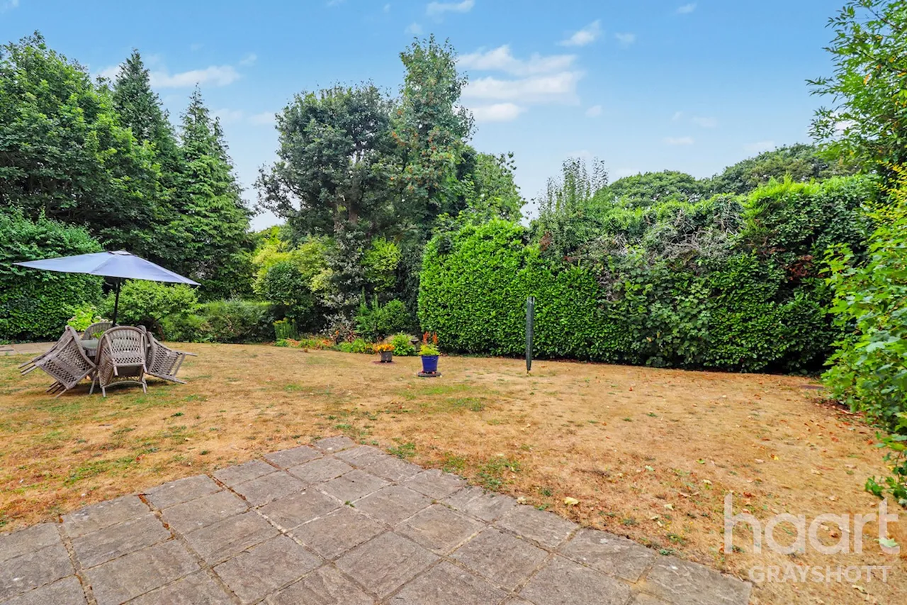 Boundary Road, Grayshott, GU26, photo 8