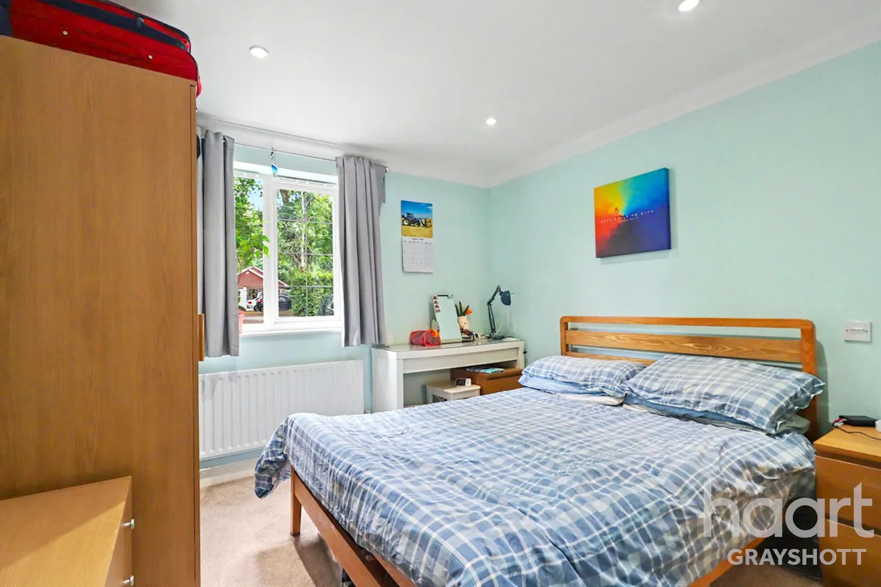 Boundary Road, Grayshott, GU26, photo 4