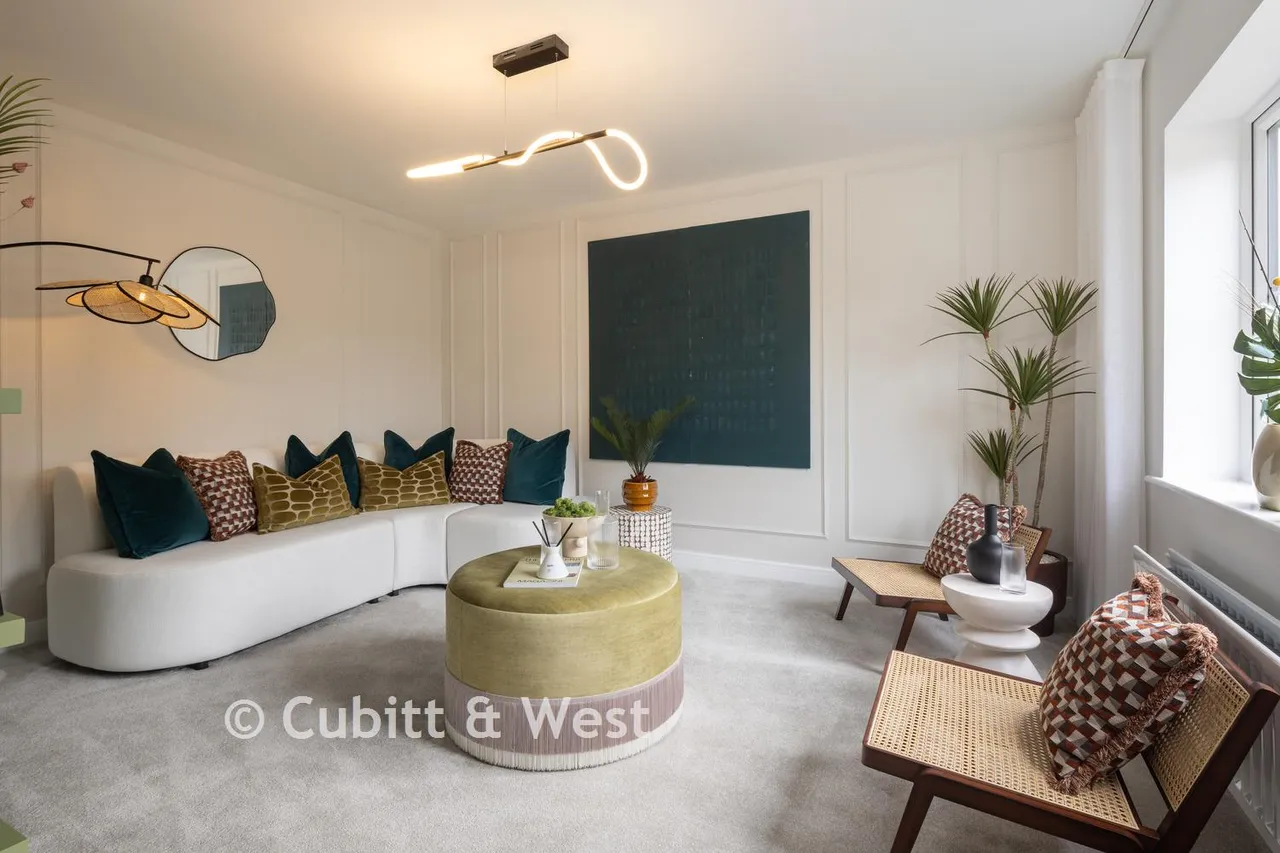 Broadstone Crescent, Crowborough, TN6, photo 2