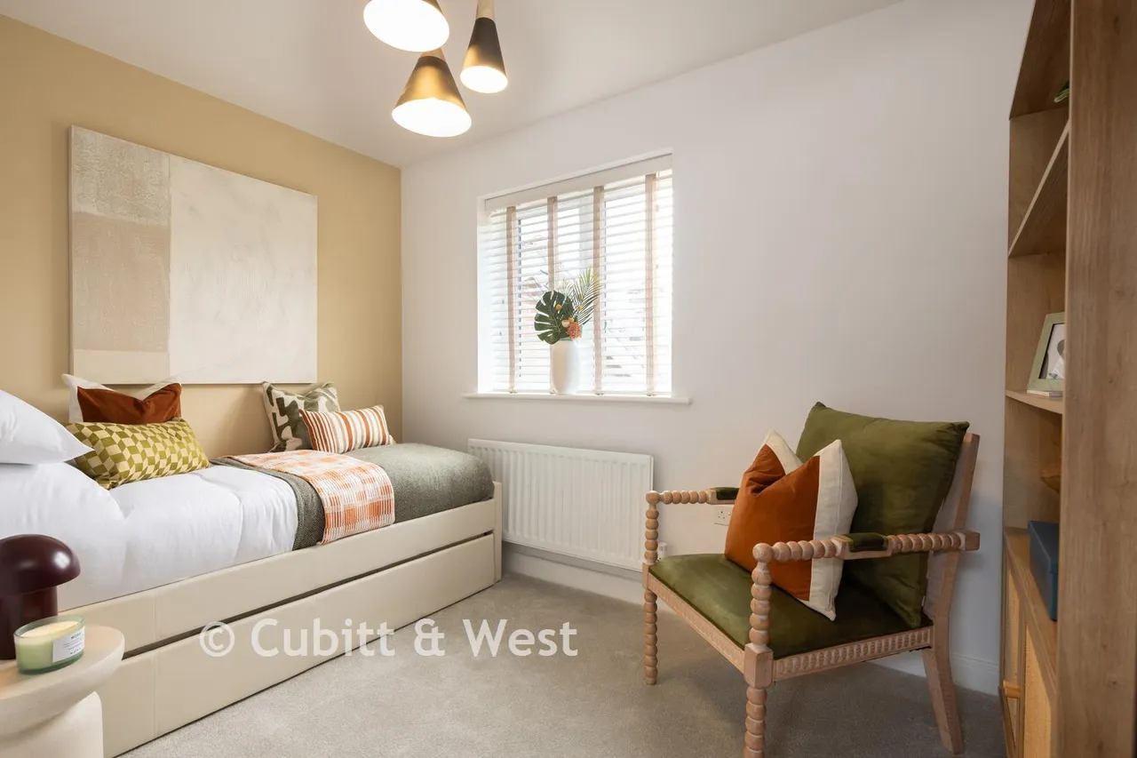 Broadstone Crescent, Crowborough, TN6, photo 7