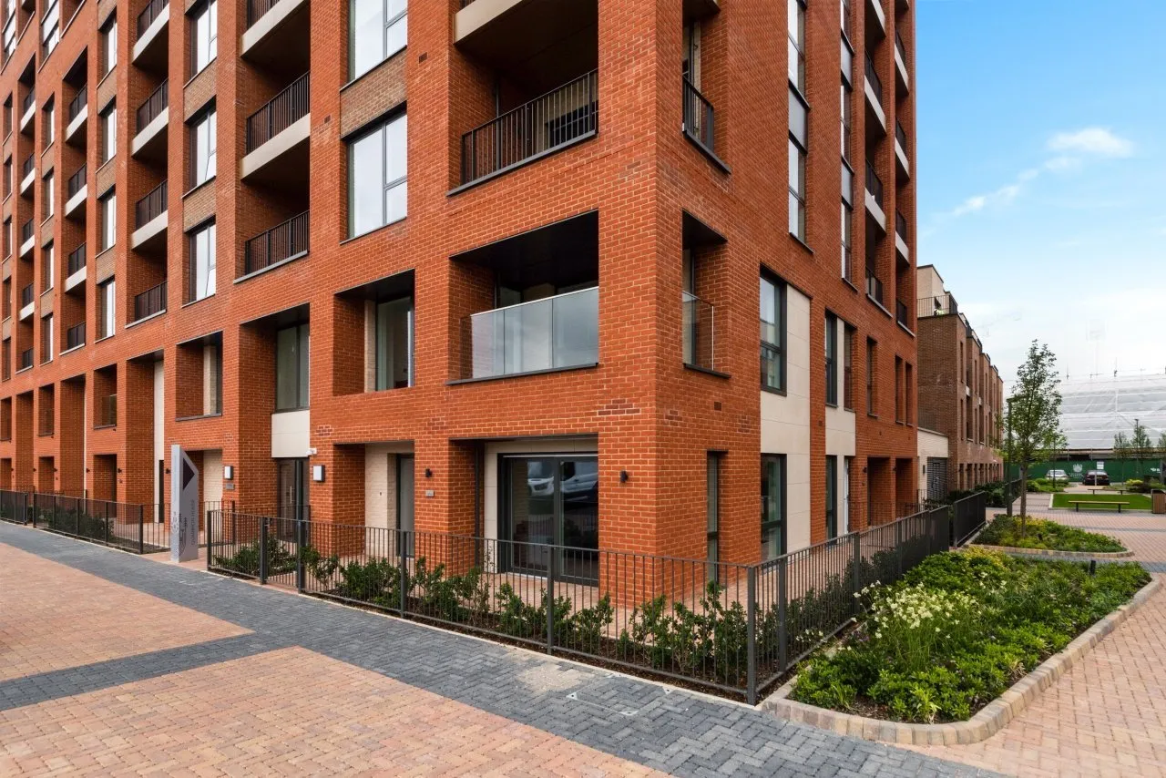 Thonrey Close, Colindale Gardens, Colindale, London, NW9, photo 10