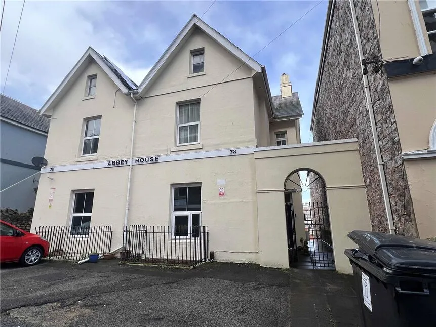 2 bed flat to rent — Abbey Road, Torquay, Devon, TQ2