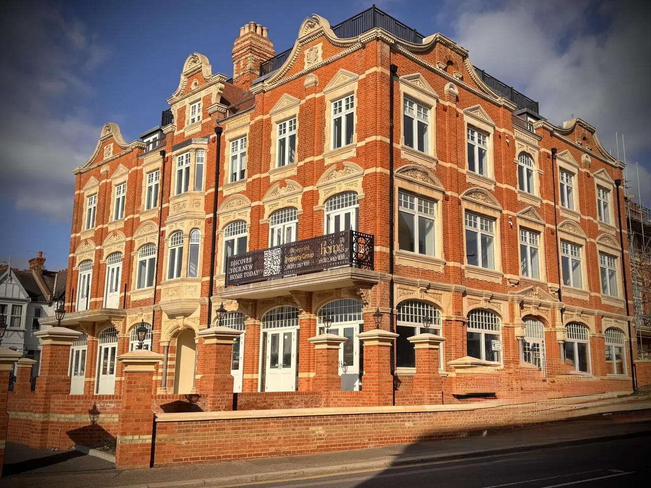2 bed flat for sale — The Grand Apartments, Leigh-On- Sea, SS9 1PJ