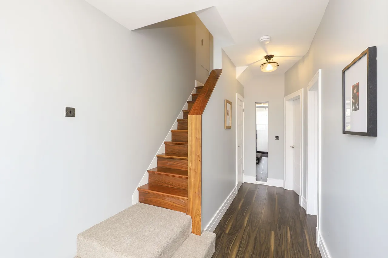 Chorley Drive, Sheffield, S10, photo 17
