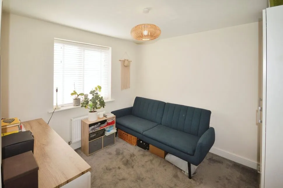 Rowan Grove, Wingerworth, S42, photo 9