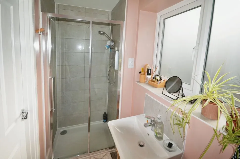 Rowan Grove, Wingerworth, S42, photo 7