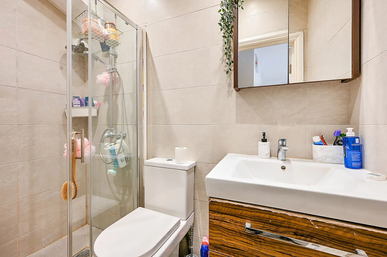 Flat 2, 60 Wesley Avenue, Park Royal, photo 6