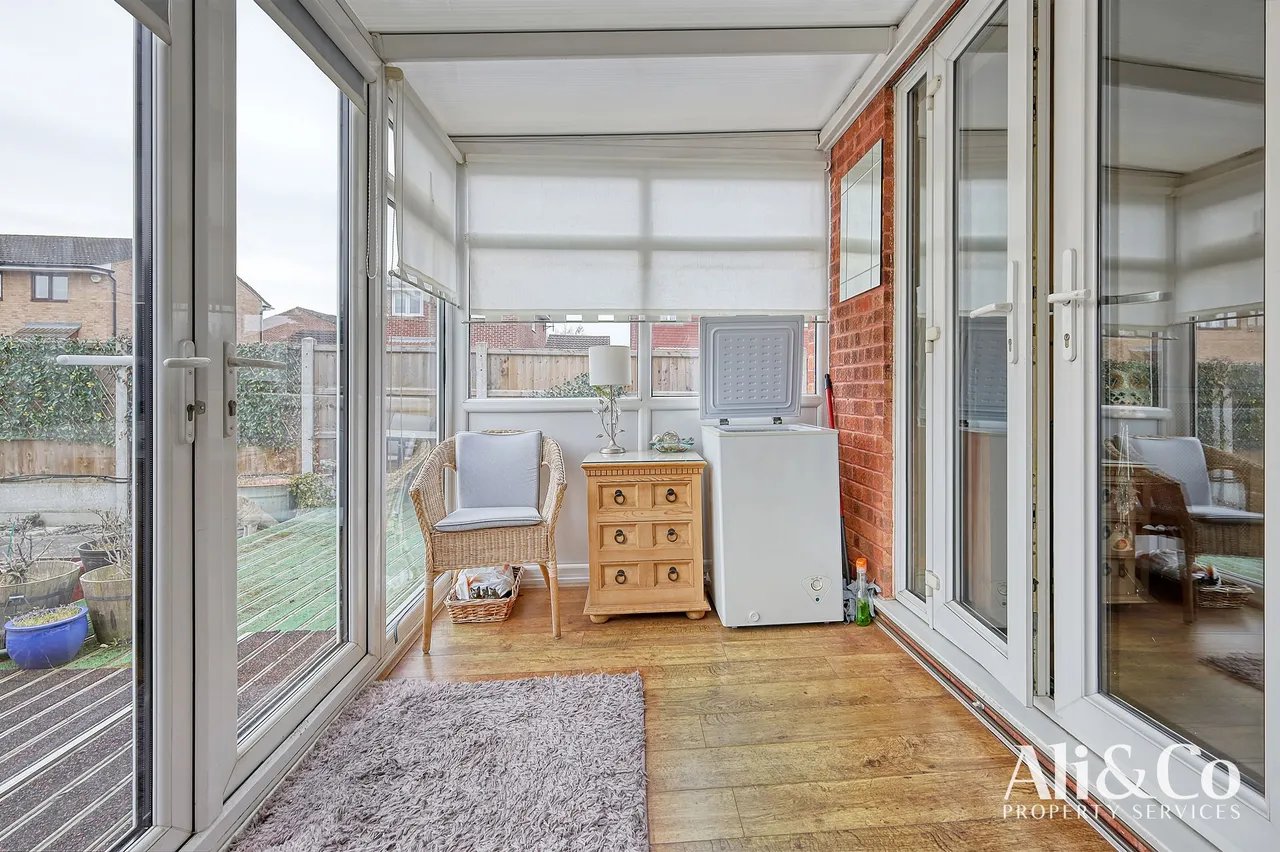 Churchill Road, Grays, Essex, RM17 6TW, photo 9