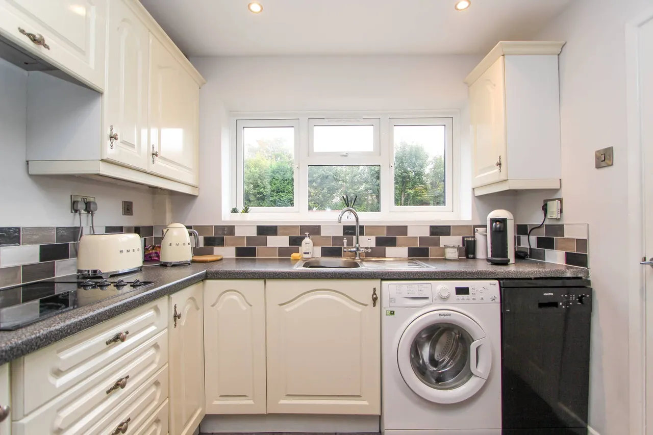 Flat 14, Beechcroft Court Four Oaks Road, Sutton Coldfield, Sutton Coldfield, B74 2XR, photo 10