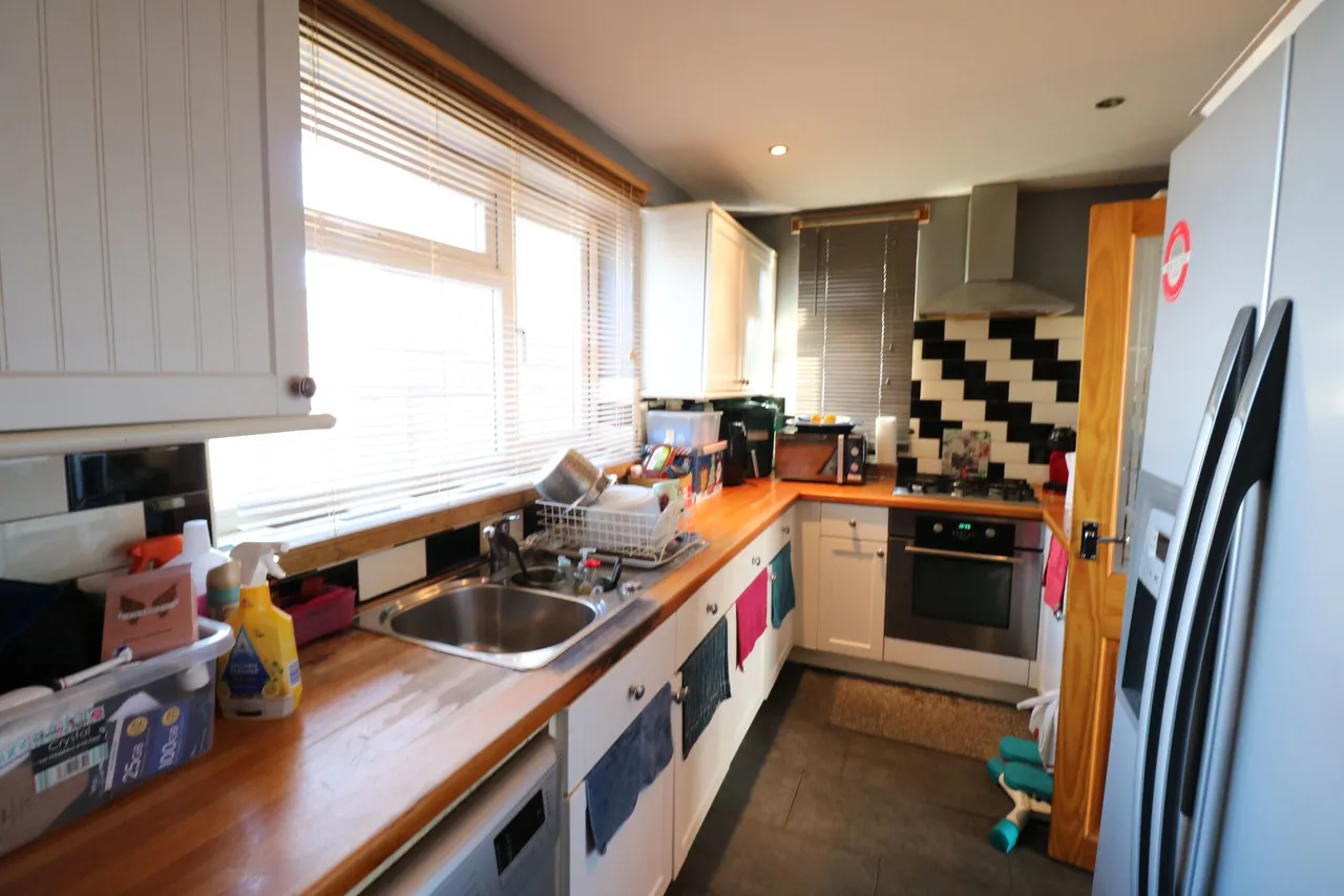 Northview Avenue, Tilbury, Essex, RM18 7RT, photo 4