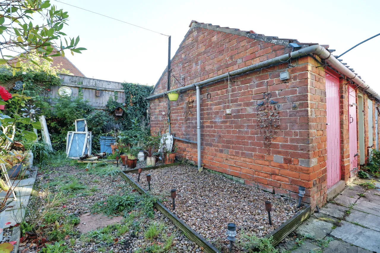 North Street, Caistor, LN7, photo 11