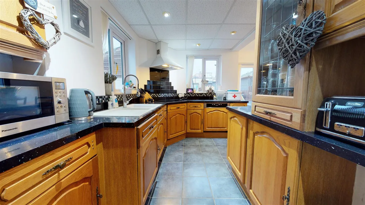 Pyrles Lane, Loughton, photo 8