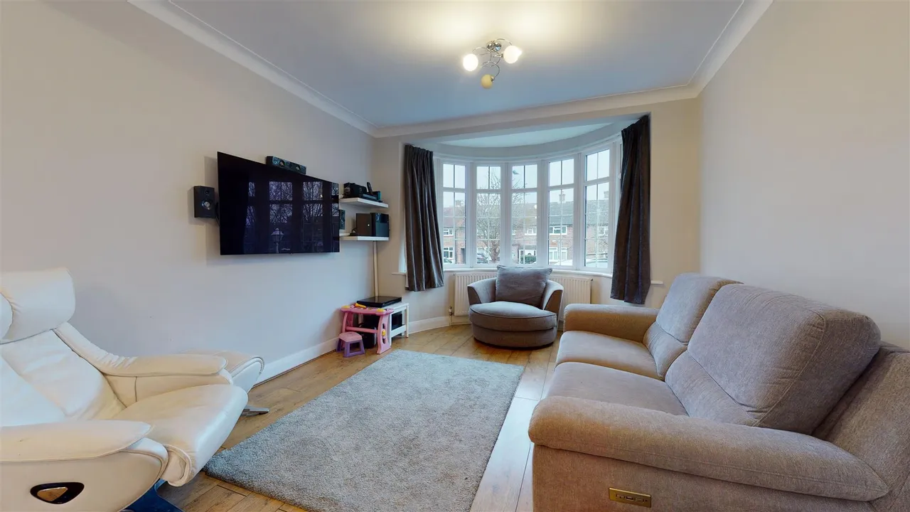Pyrles Lane, Loughton, photo 5