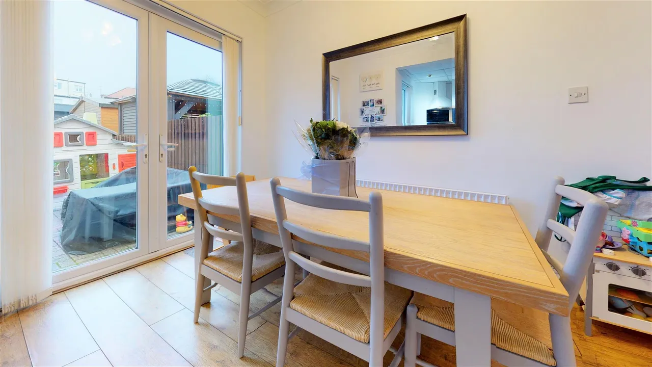 Pyrles Lane, Loughton, photo 9