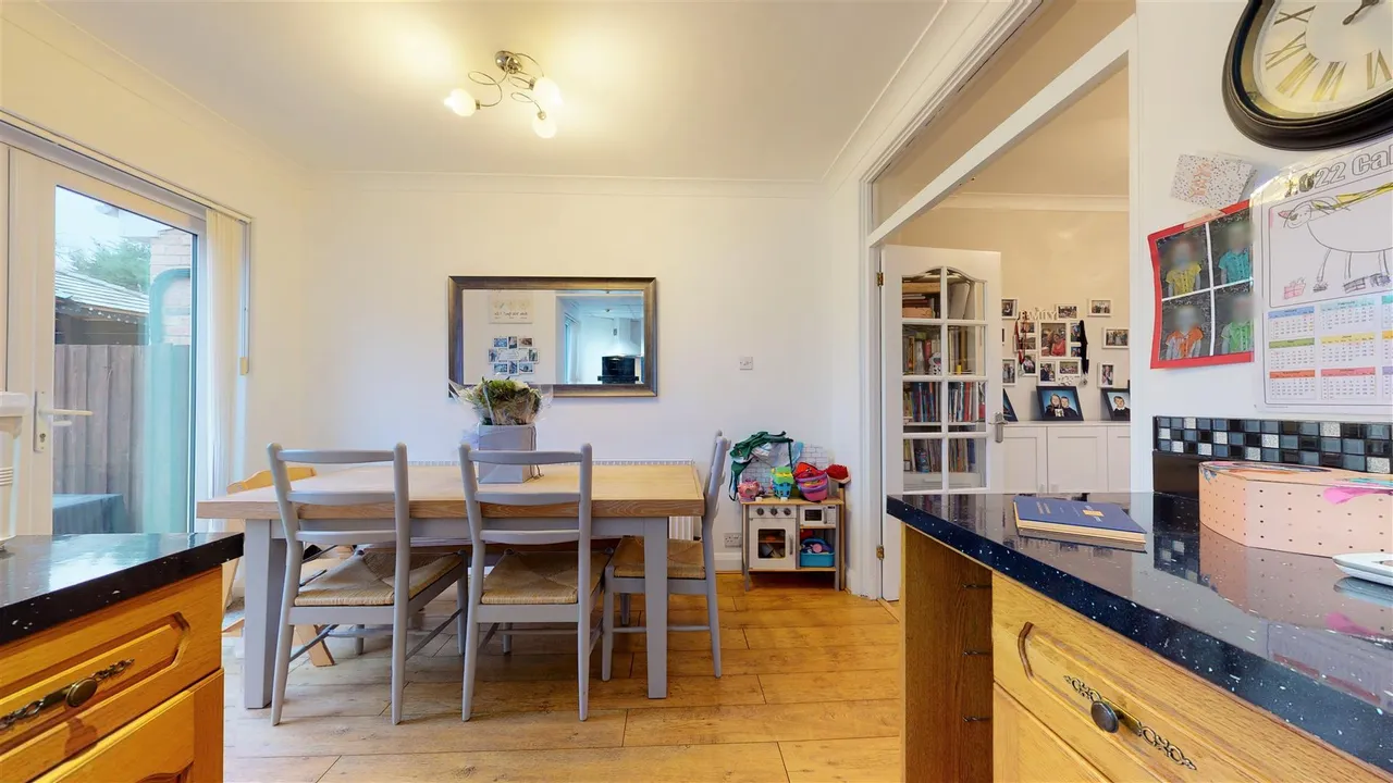 Pyrles Lane, Loughton, photo 7