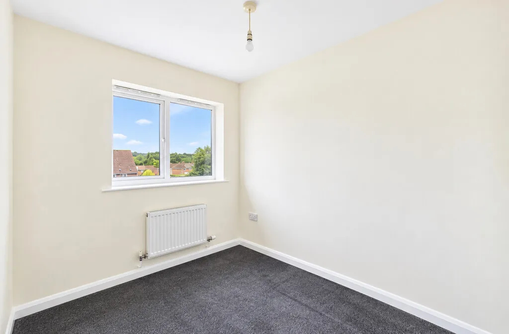 St. Oswalds Crescent, Ashbourne, photo 5
